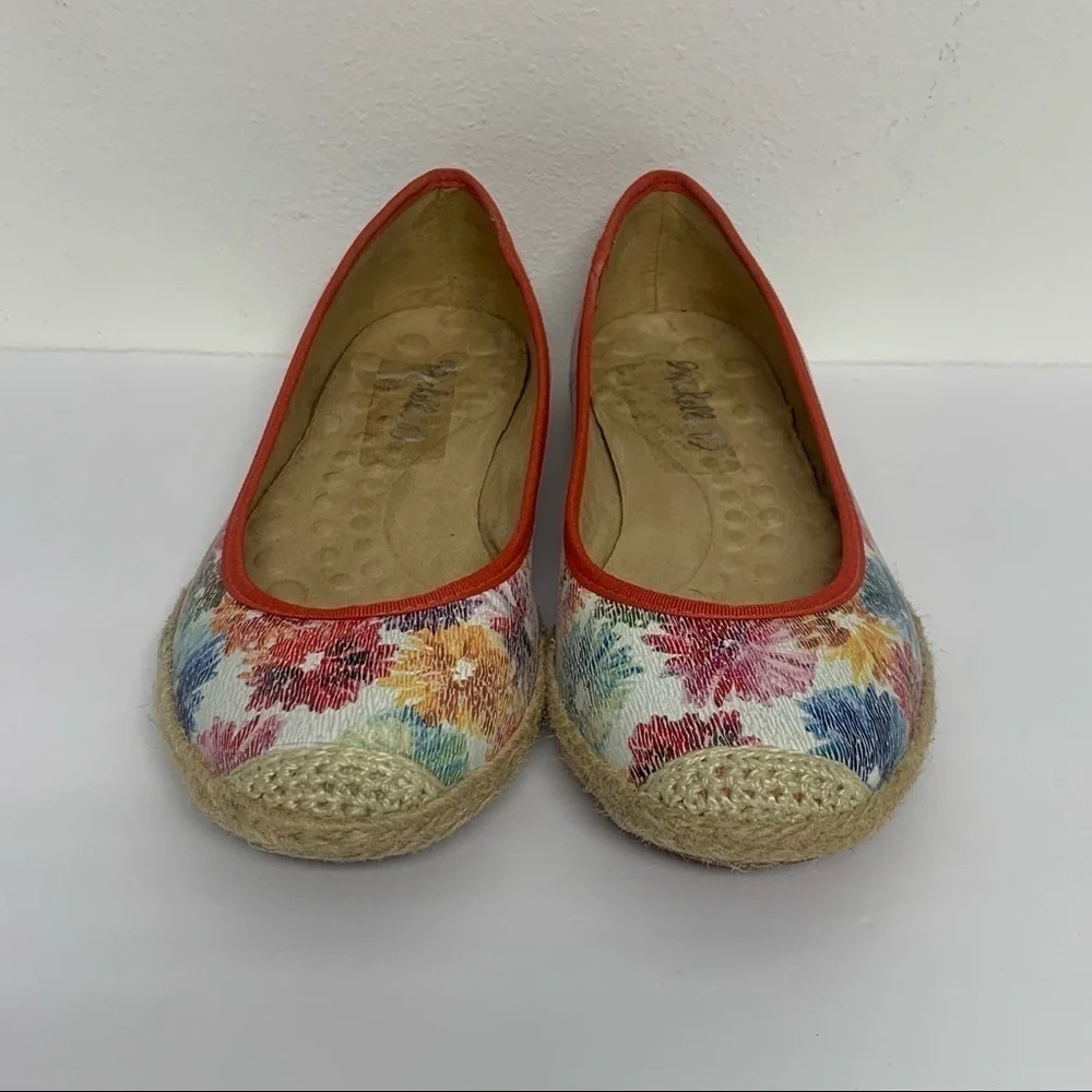 Michelle D Women's Size 7.5M Floral Espadrille Flats Shoes
